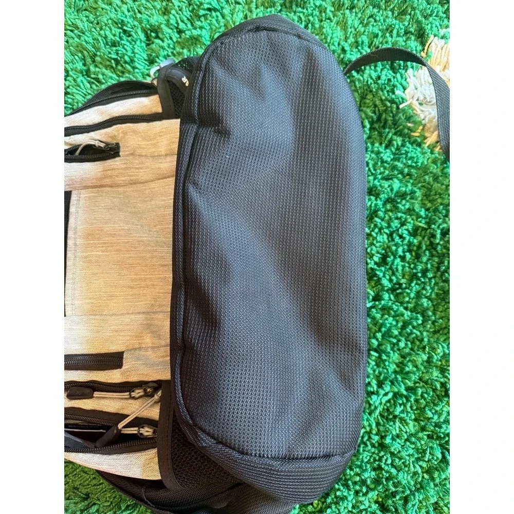SwissGear Airflow Backpack Unisex Large Grey Black Good Multi-Pocket Travel Bag